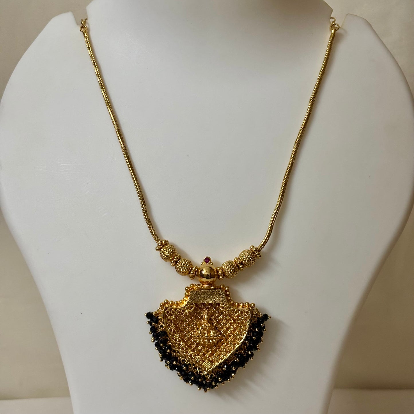 Traditional Pendant Chain C_0177