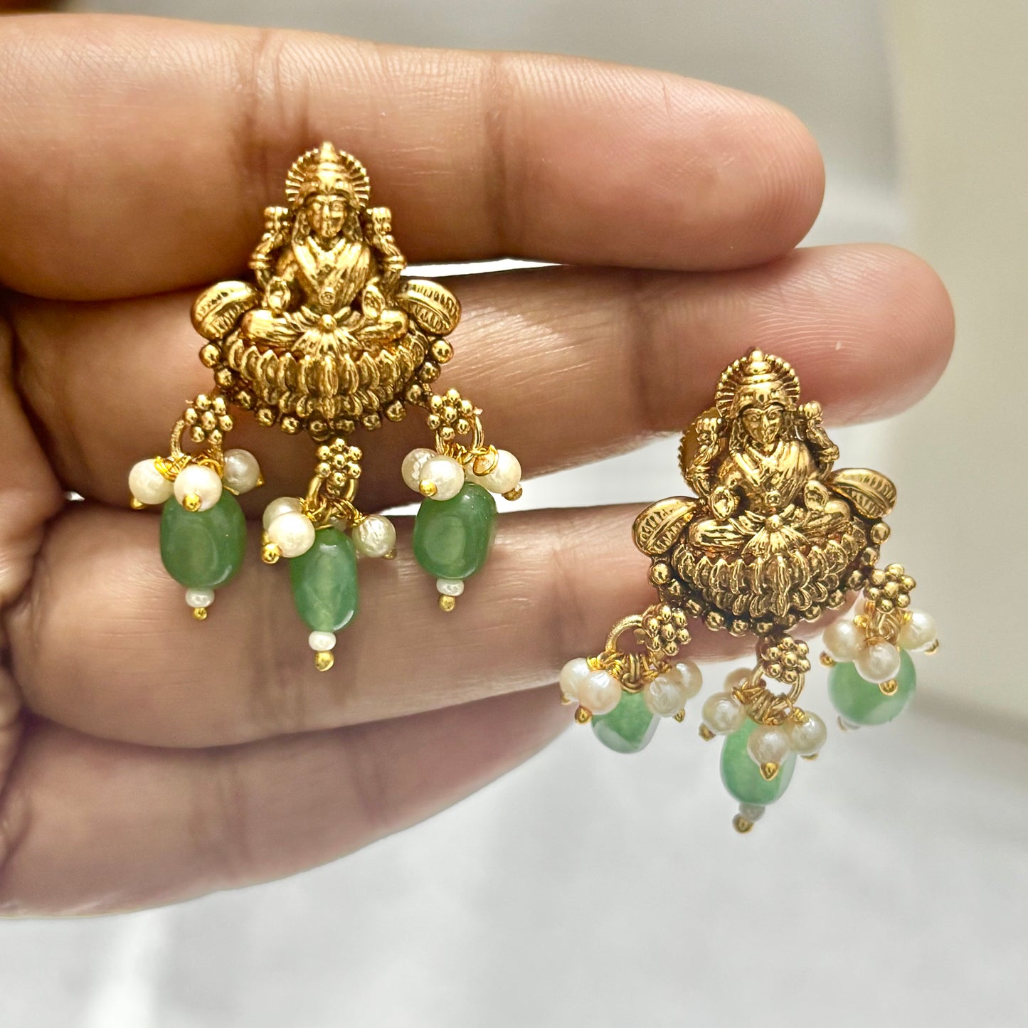 Multilayered Beads Necklace Set Green N_0153