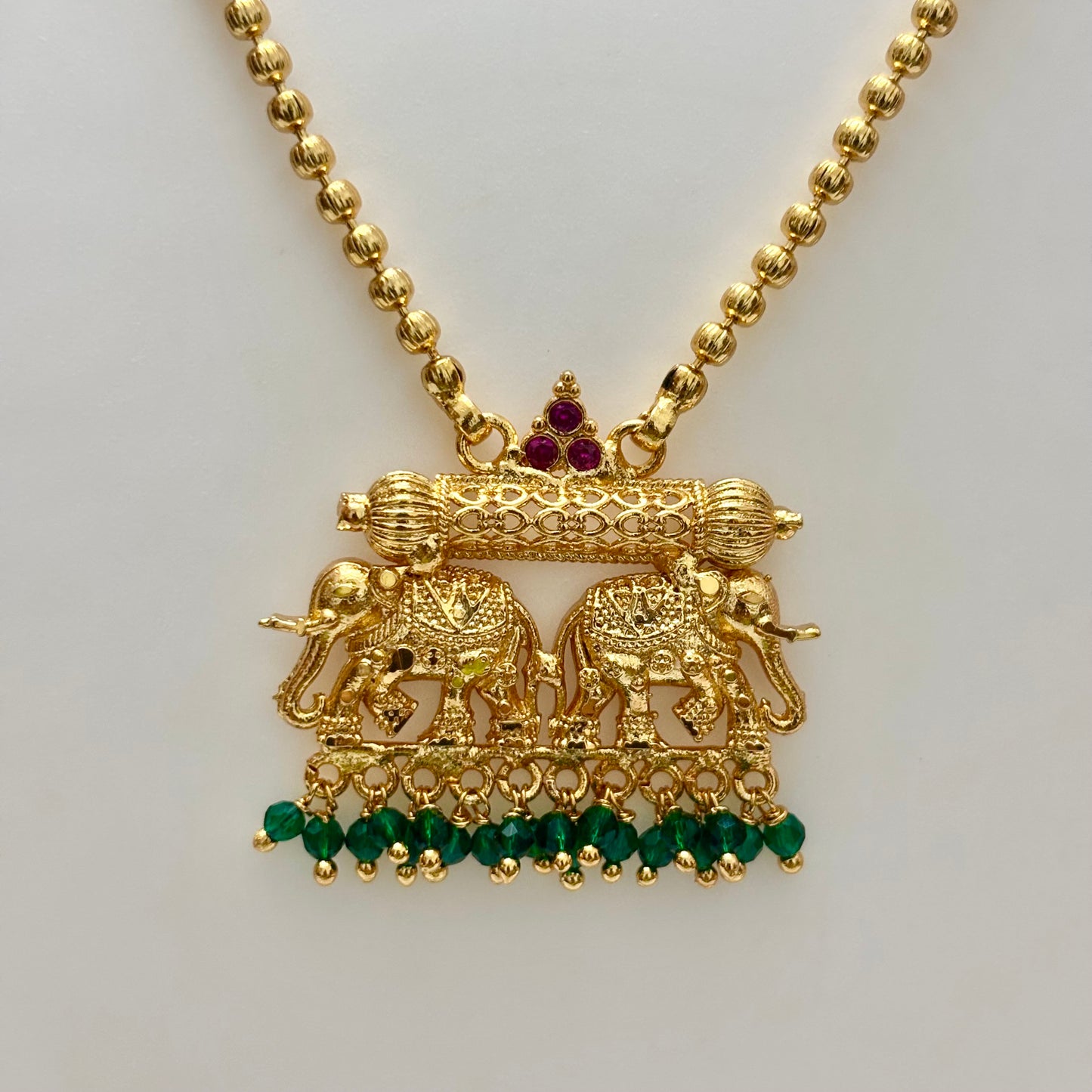 Elephant Pendant Chain Green C_0184