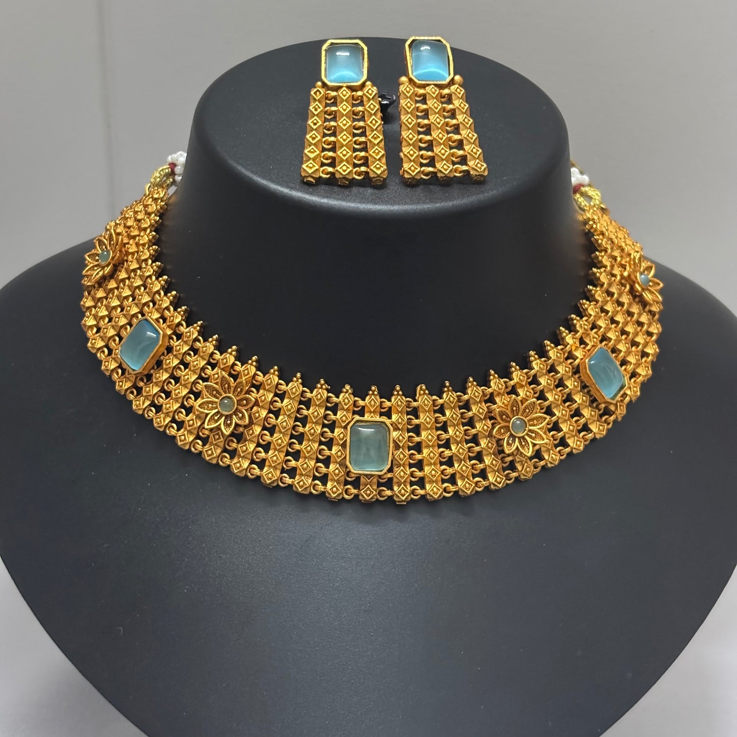 Antique Necklace Set N_0143