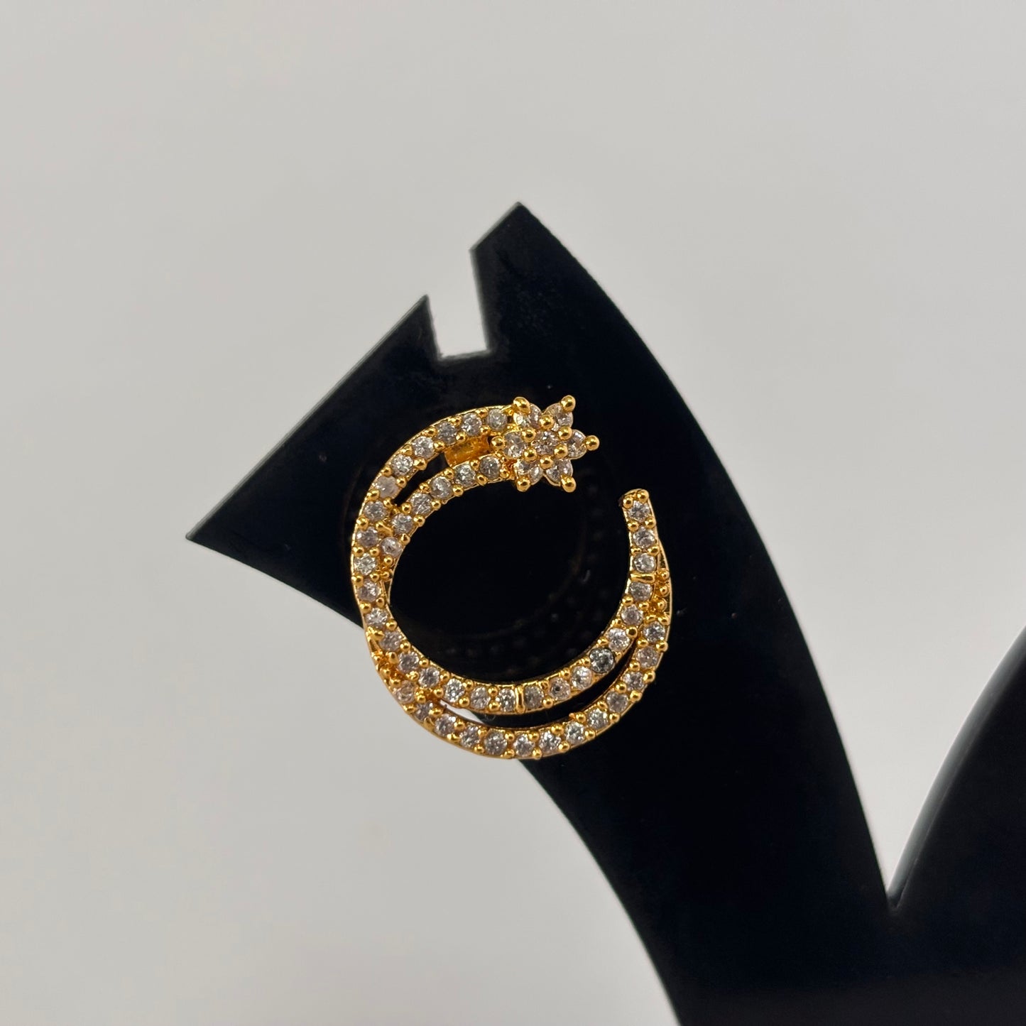 Crescent Earstud E_0150