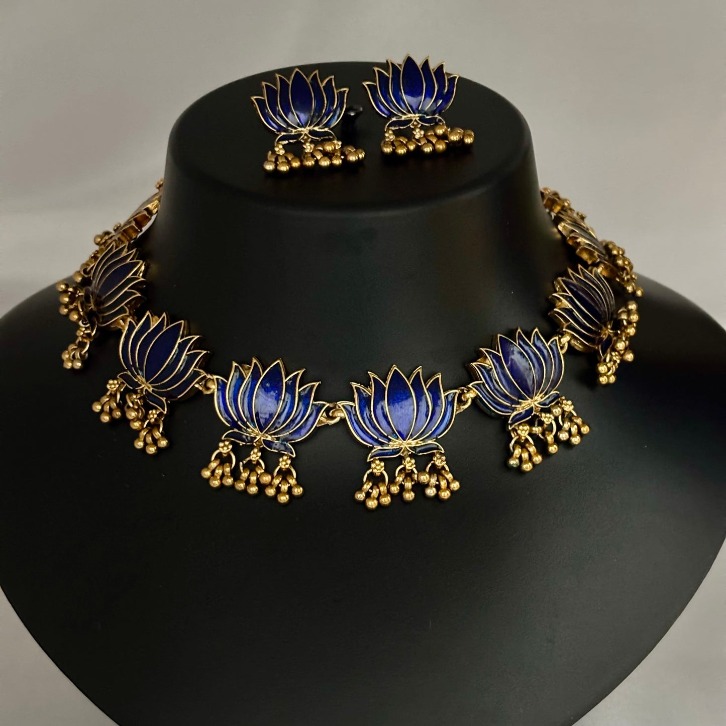 Antique Lotus Necklace Set N_0140
