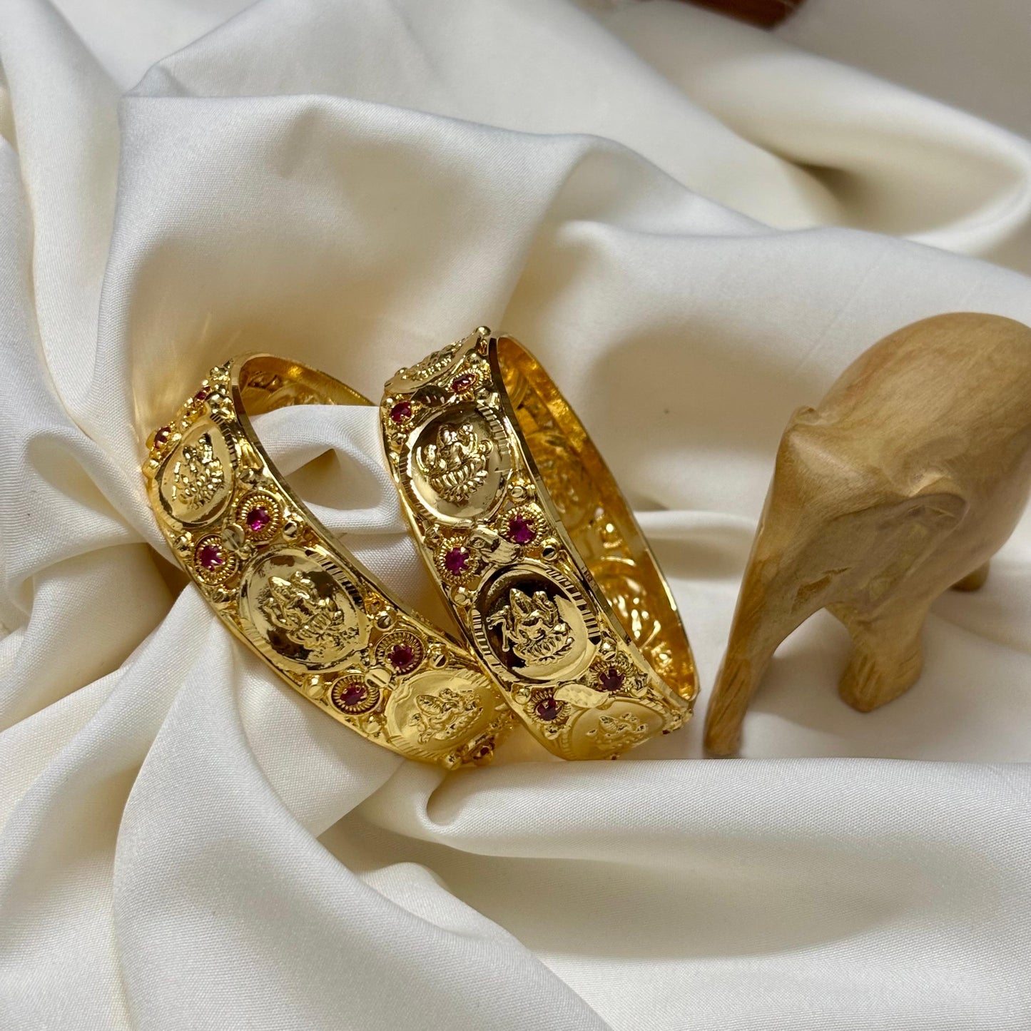 Traditional Lakshmi Bangle B_0118