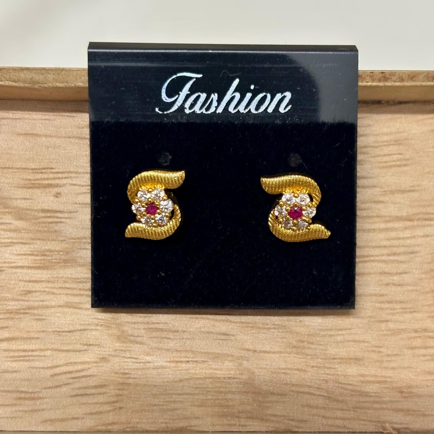 'S' Earstuds E_0112