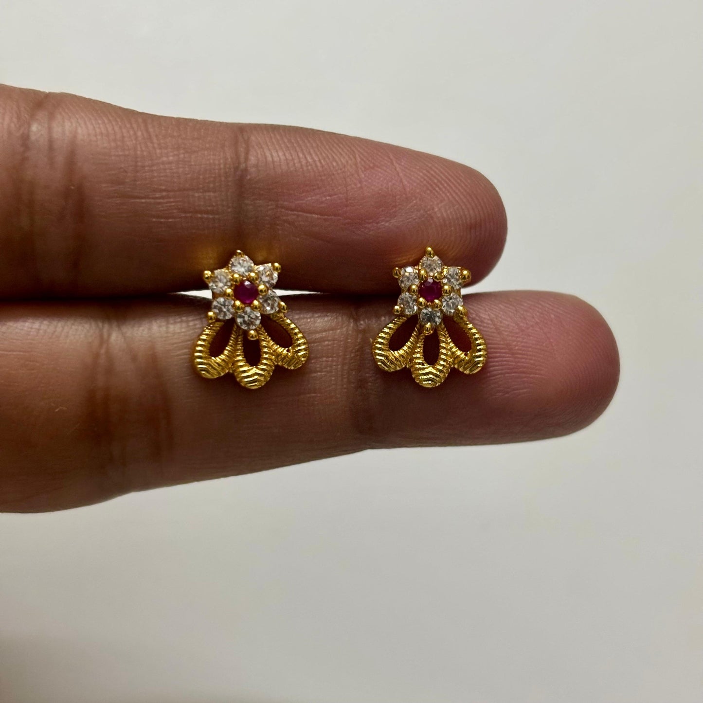 Bee Earstuds E_0113