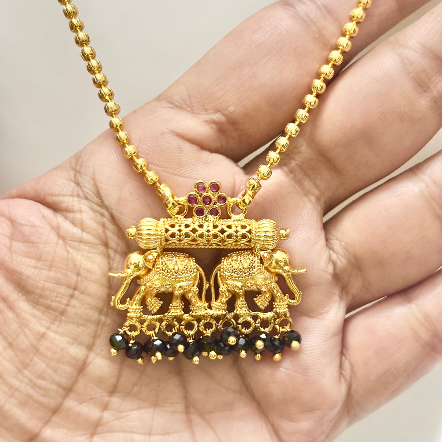 Elephant Pendant Chain Black C_0183