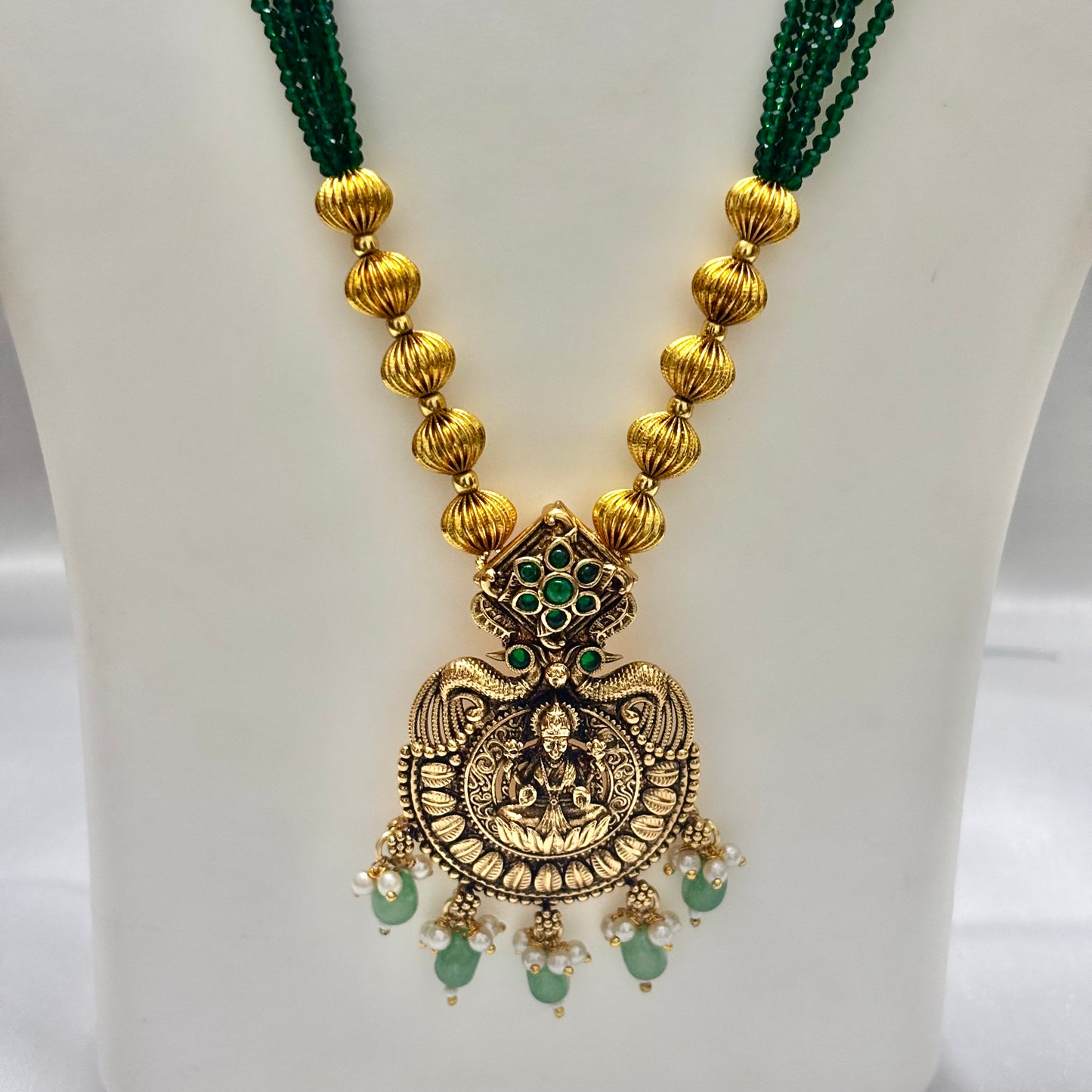 Multilayered Beads Necklace Set Green N_0153