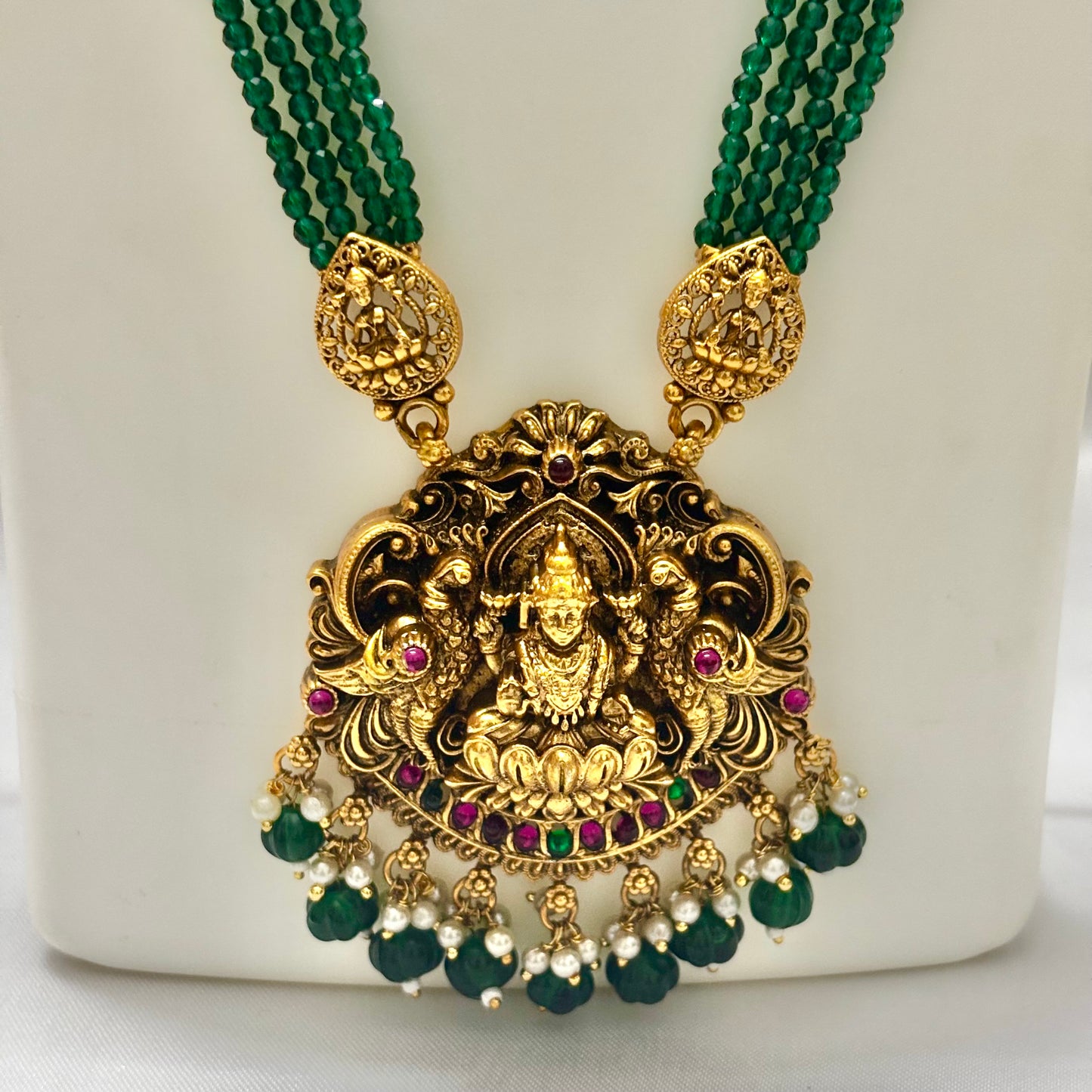 Multilayered Beads Necklace Set Green N_0152
