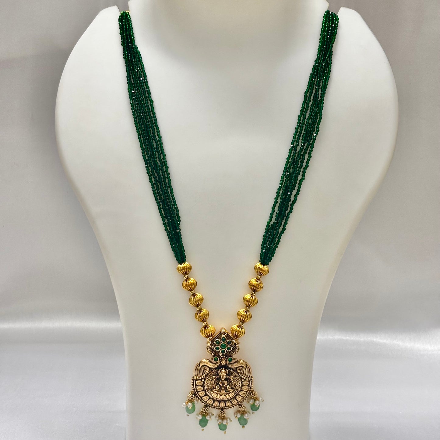 Multilayered Beads Necklace Set Green N_0153